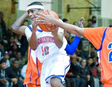 Junior guard leads Bayside to victory