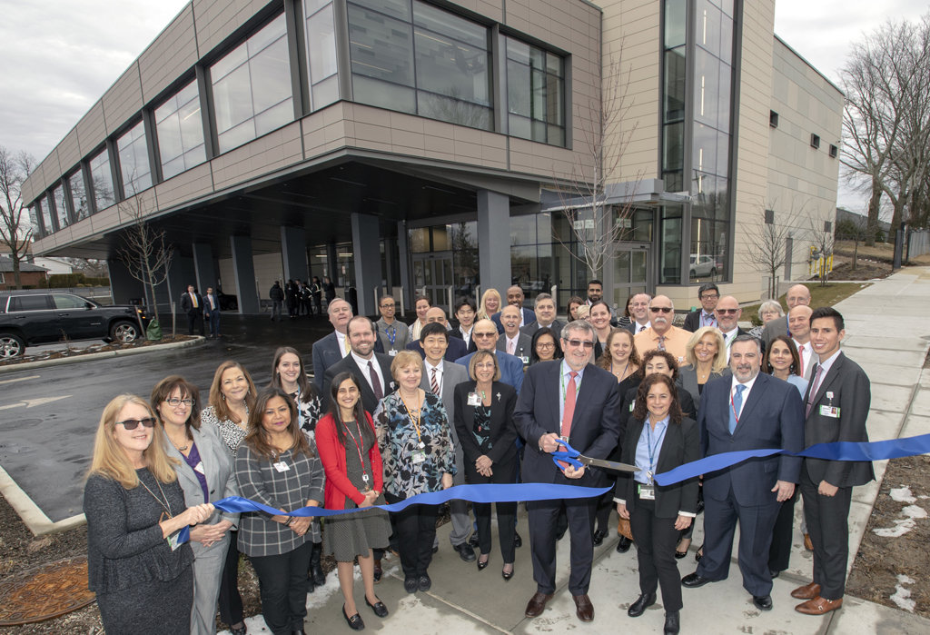 NEWS_Northwell-Health-and-NYC-Health-Hospitals-Open-$47.7M-Shared-Lab-in-Queens