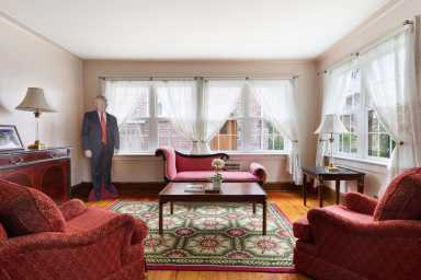 trumphouse1