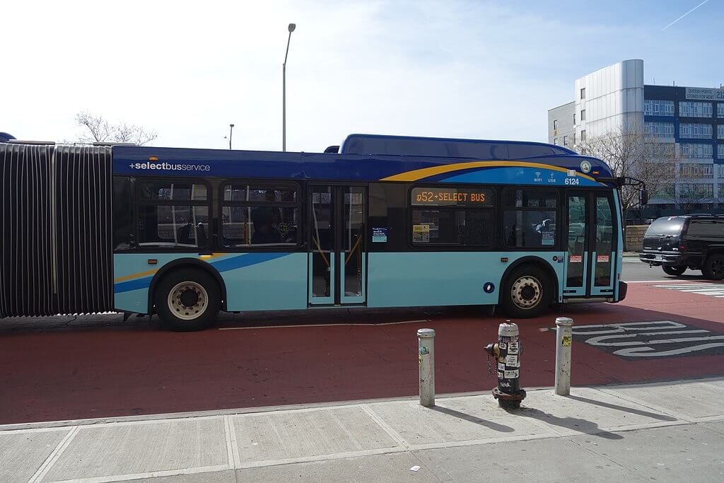1024px-MTA_Queens_Center_20_-_Q52_SBS