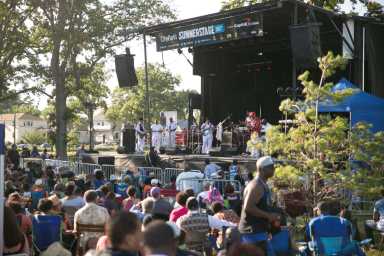 City Parks Foundation_s SummerStage – The Ohio Players – Springfield Park – July 9, 2017 – Photo credit Emma Orland (4)