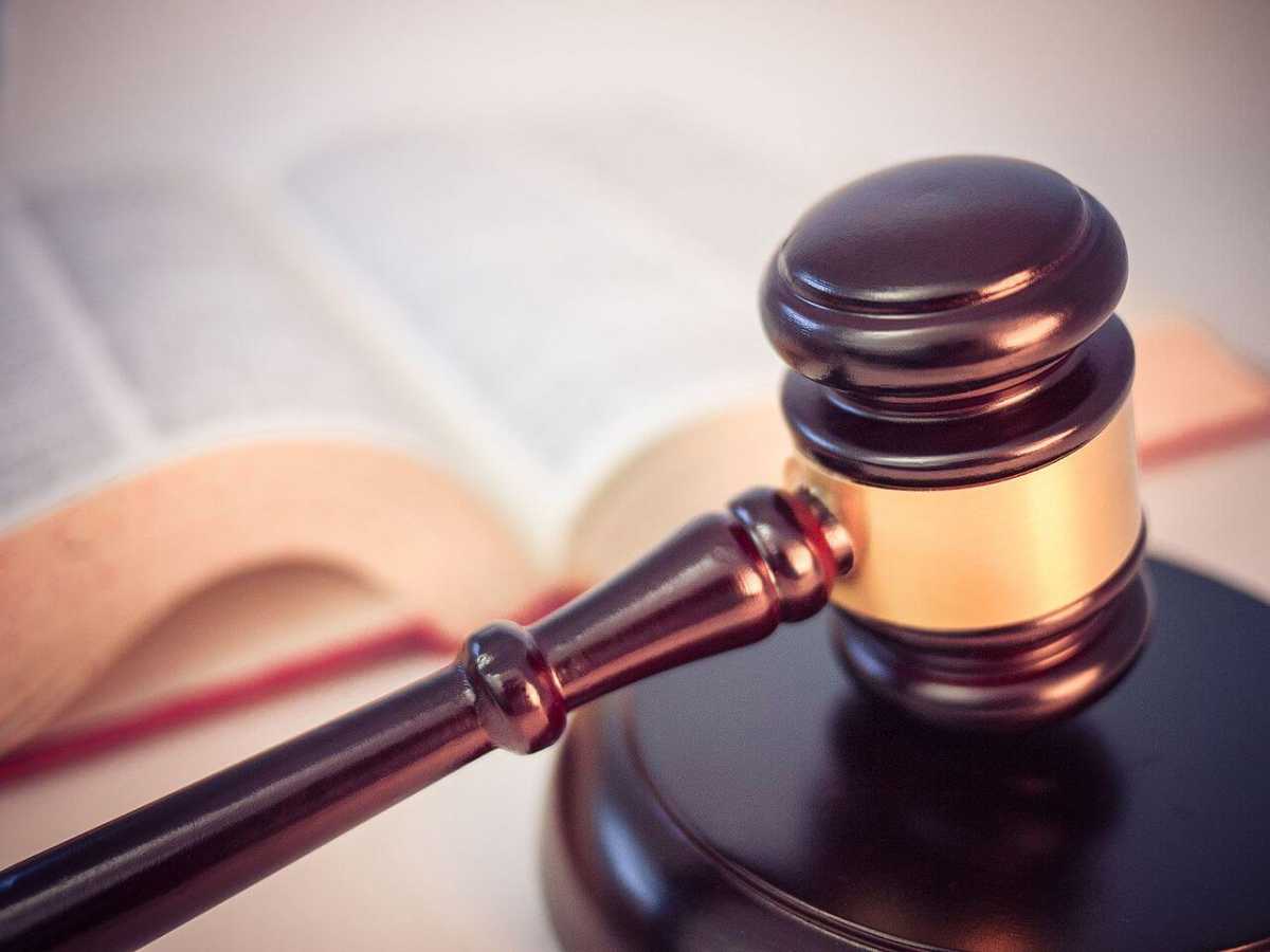 Legal_Gavel_&_Open_Law_Book_(27905720280)