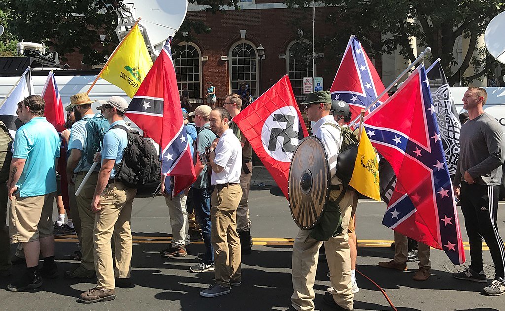 1024px-Charlottesville_’Unite_the_Right’_Rally_(35780274914)_crop