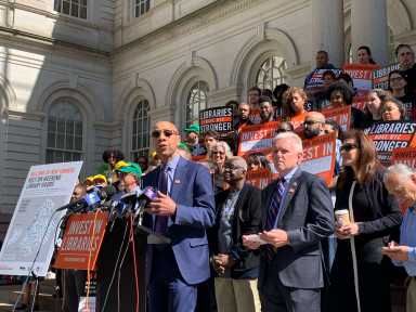 20190521_Walcott at City Hall Rally