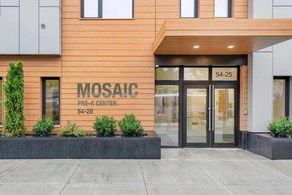 Mosaic Passive House UPK Q368 492 med