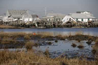 AP_400370929558-740×493