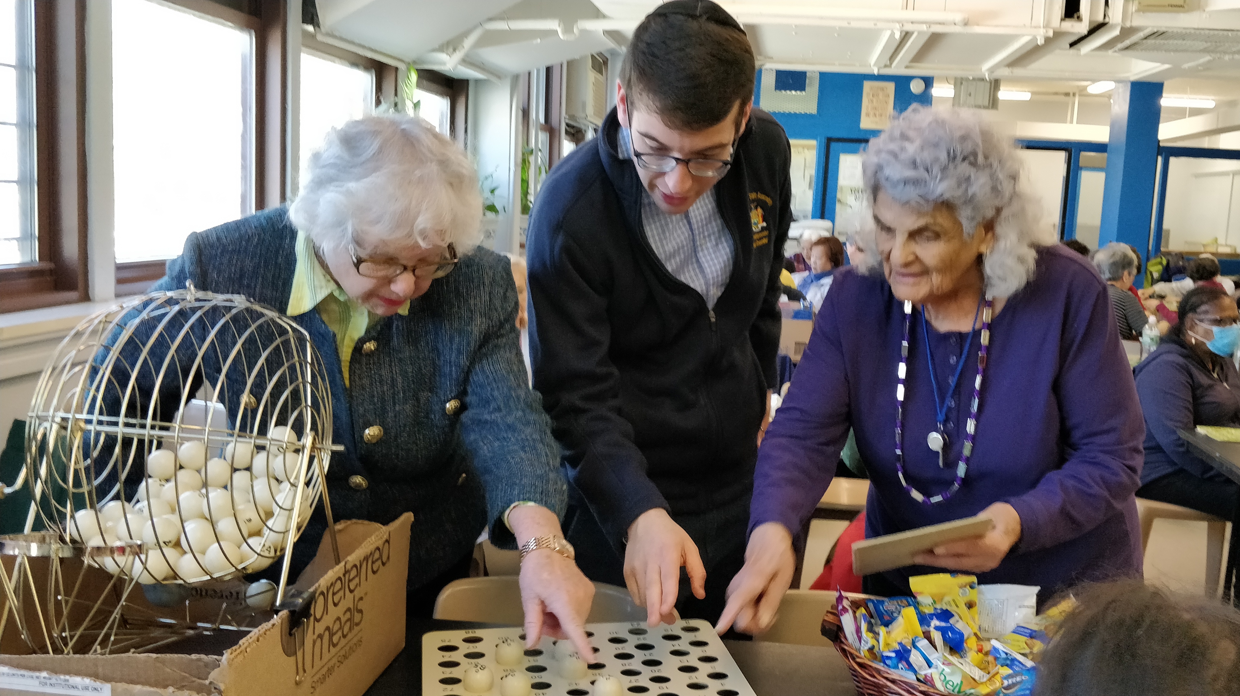 How to play bingo with seniors