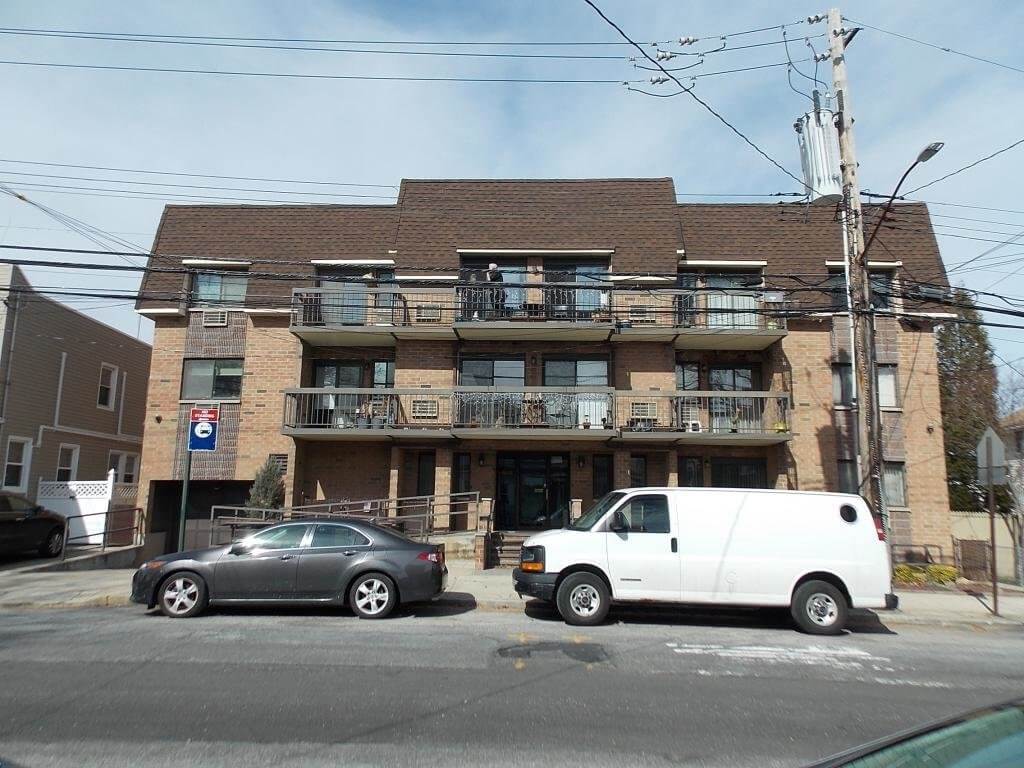 A decade after rezoning, Middle Village remains an affordable bubble