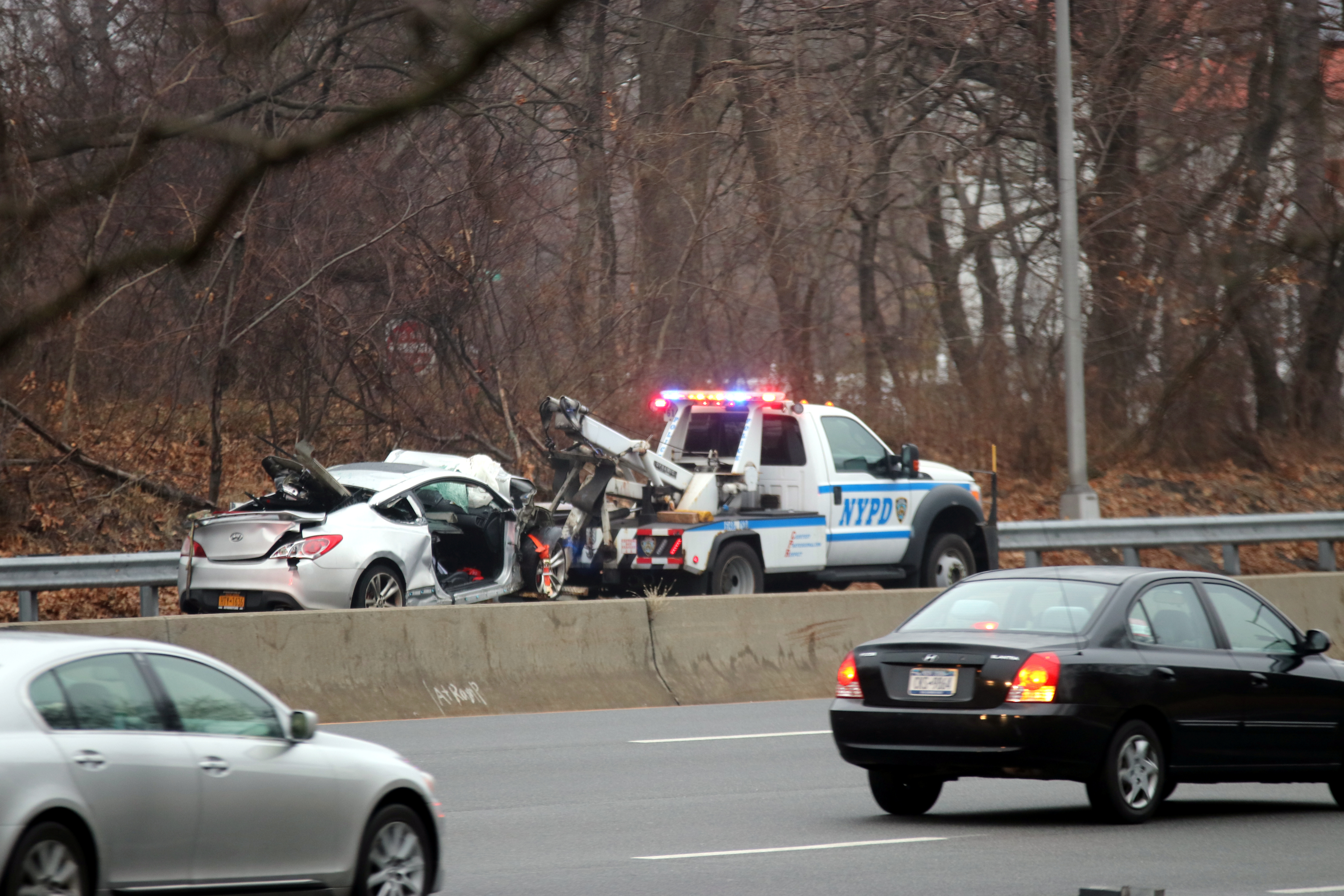 Three dead in Queens after wrongway crash on Grand Central Parkway