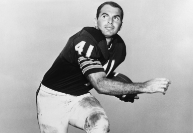 3. Brian Piccolo on the field