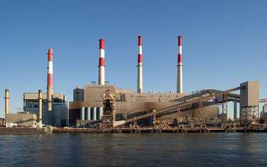 640px-Ravenswood_Generating_Station_(41875)