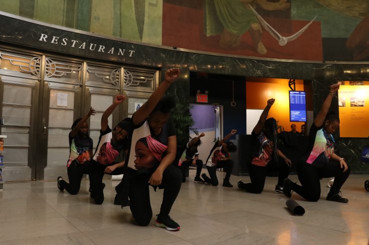 Laguardia_01-740×493
