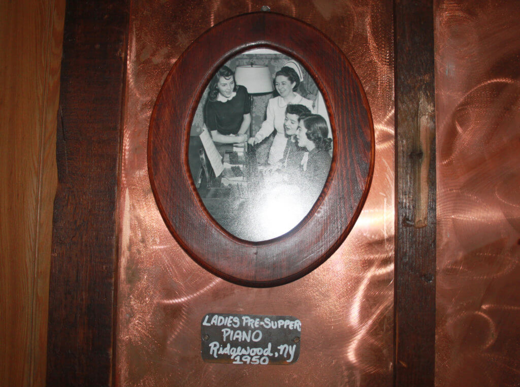 Cozy Corner bar and grill embraces Ridgewood’s oldfashioned charm