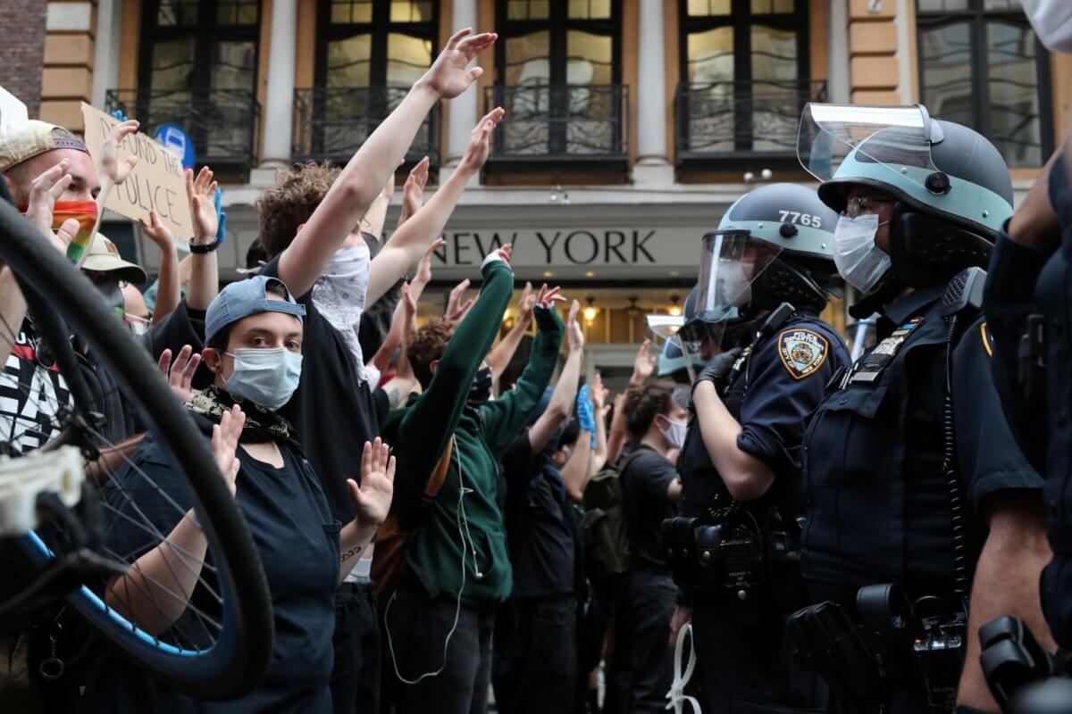2020-06-03T000000Z_289662923_RC2C1H95T3VY_RTRMADP_3_MINNEAPOLIS-POLICE-PROTESTS-NEW-YORK-1536×1024