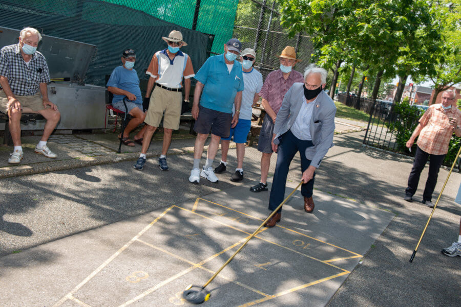 Queens councilman delivers new shuffleboard equipment to local seniors