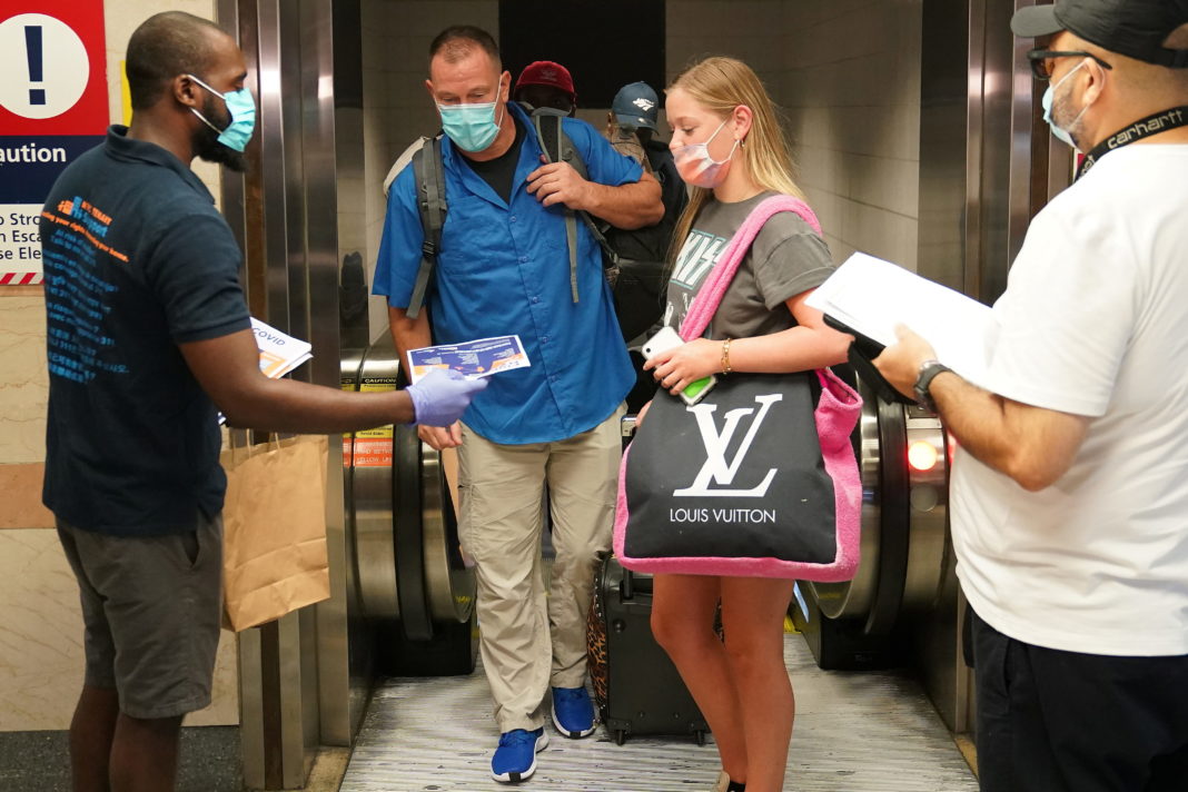 2020-08-06T200256Z_2_LYNXNPEG751LP_RTROPTP_4_HEALTH-CORONAVIRUS-NEW-YORK-QUARANTINE-1-1068×712