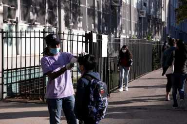 2020-10-02T110056Z_107510683_RC2BAJ99XLKY_RTRMADP_3_HEALTH-CORONAVIRUS-USA-SCHOOLS-1536×1024
