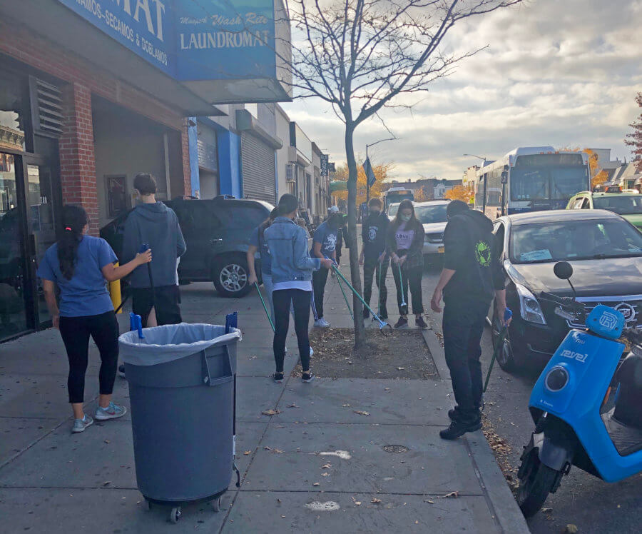 Maspeth High School’s ‘Maspeth Making a Difference’ club encourages students to clean up