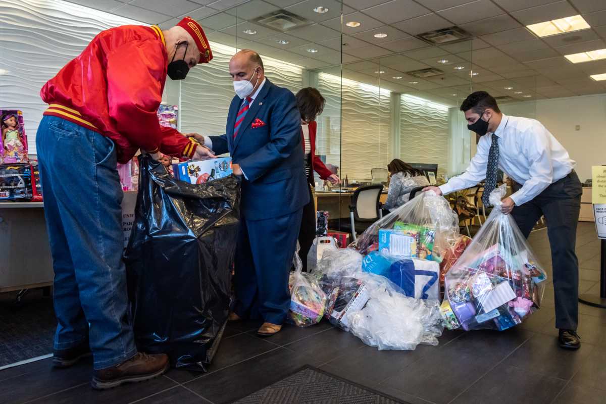 NY: Cross County Savings Bank Collects Toys for Tots