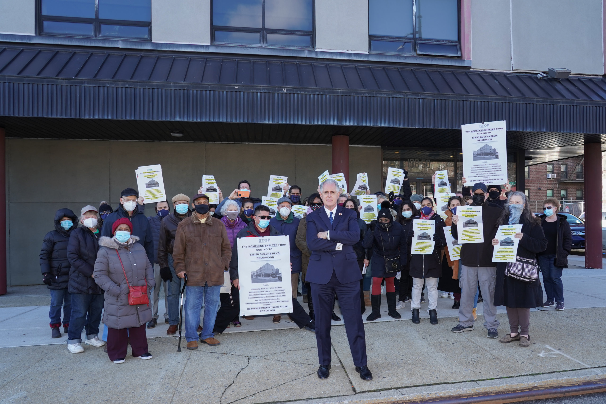 Briarwood Residents Rally Against Planned Opening Of Men S Homeless Shelter Qns Com