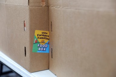 Food is distributed at the nonprofit New Life Centers’ food pantry in Chicago