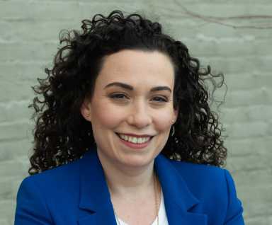 Julia-Forman-scaled-e1618343692514