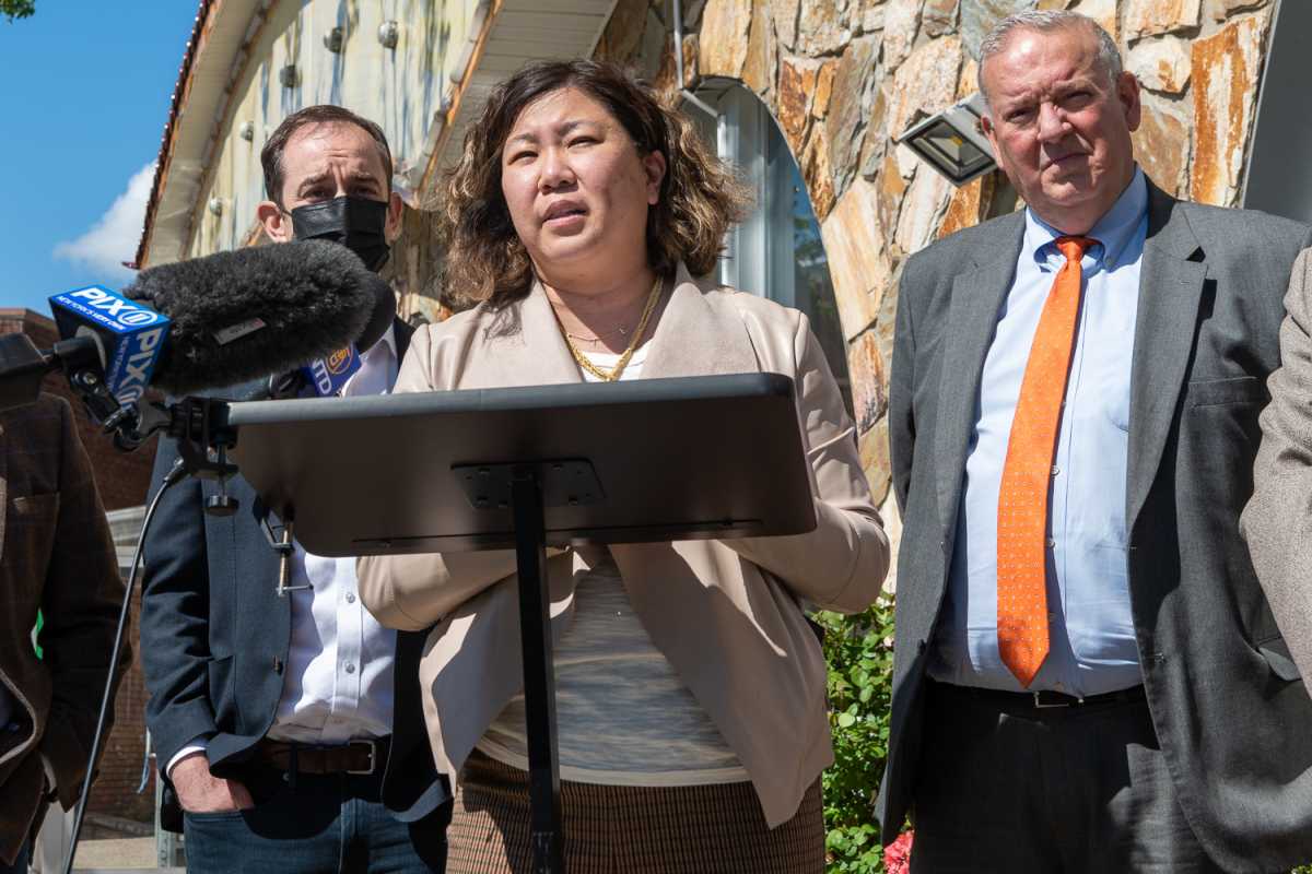 Congresswoman Grace Meng presents SBA Restaurant Revitalization Fund