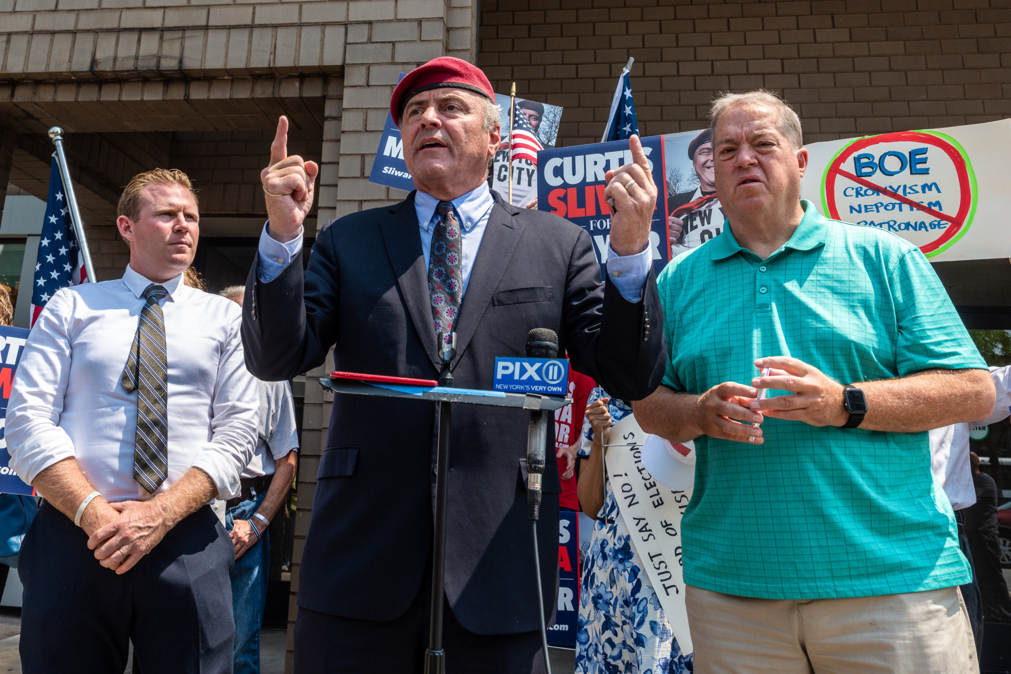 Republican Mayoral Candidate Curtis Sliwa Joins Queens Gop 