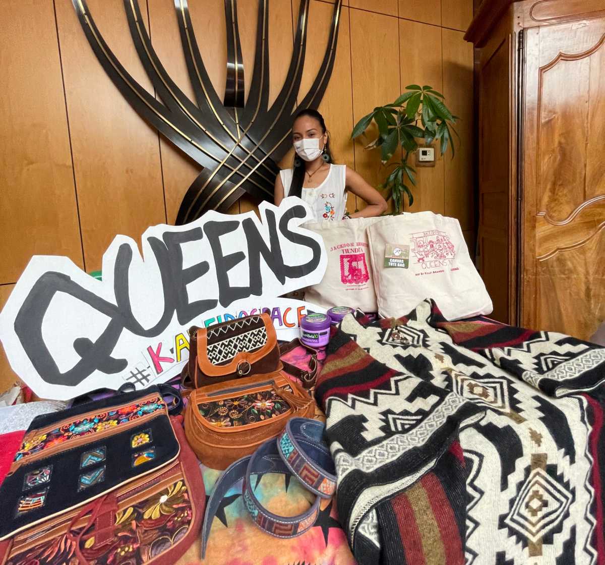 Queens pop up