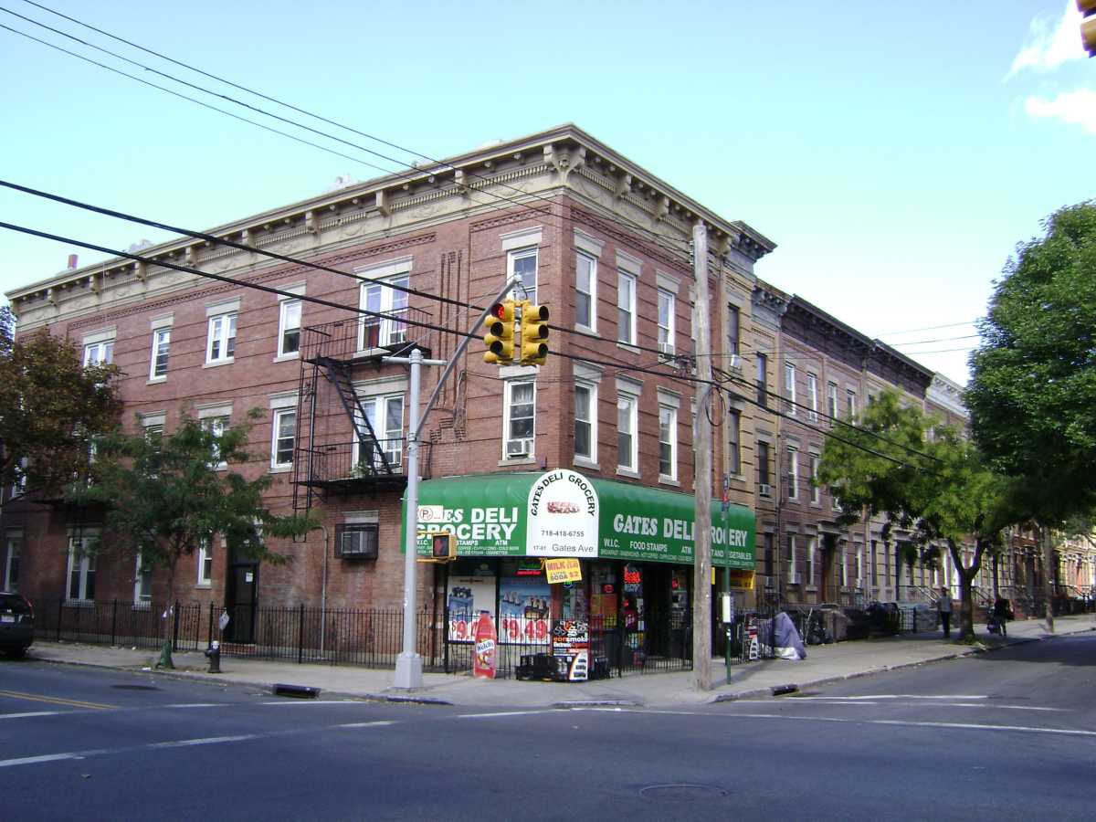 RIDGEWOOD-GLENDALE-FRESH_POND_021