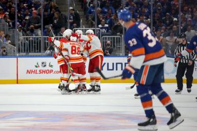2021-11-21T015852Z_1696599412_MT1USATODAY17203808_RTRMADP_3_NHL-CALGARY-FLAMES-AT-NEW-YORK-ISLANDERS-1200×800-1
