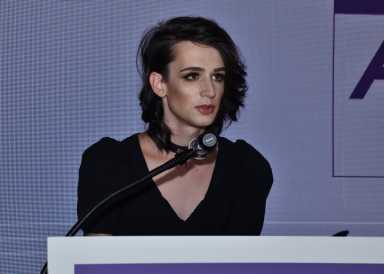 impact-awards-emilia-decaudin-1200×857-1