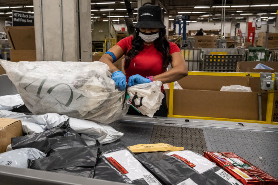 Flushing USPS distribution center breaks holiday records