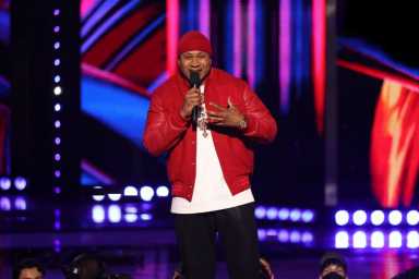 2022-03-23T022653Z_790829910_RC208T9JMK0K_RTRMADP_3_AWARDS-IHEART-RADIO-1200×800-1
