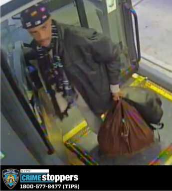Jamaica Q5 bus public lewdness