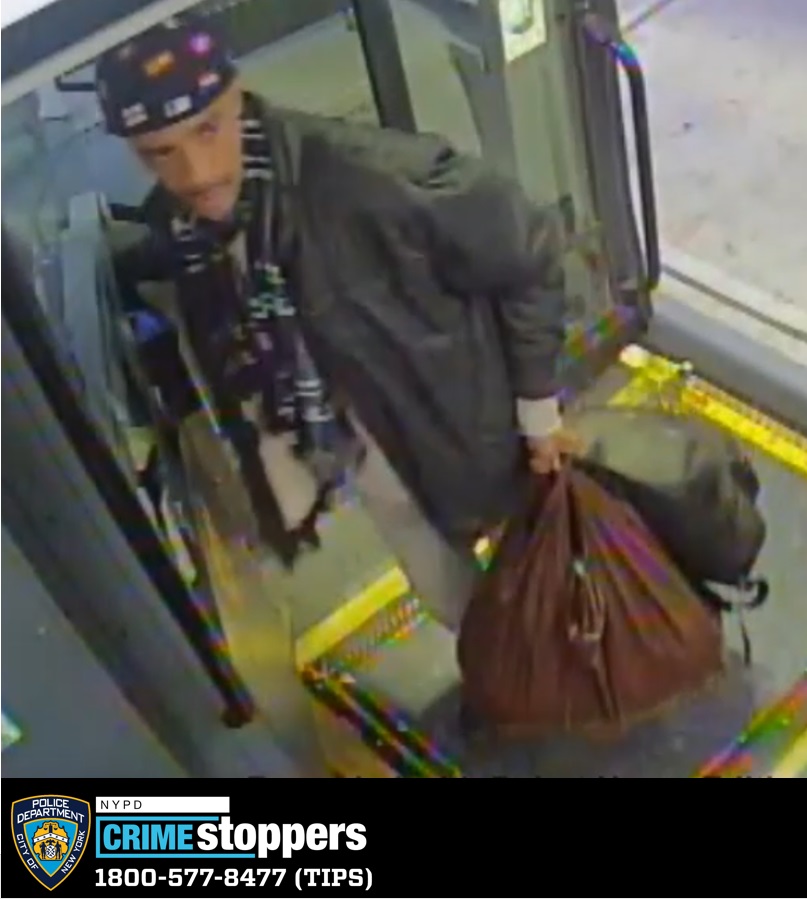 Jamaica Q5 bus public lewdness