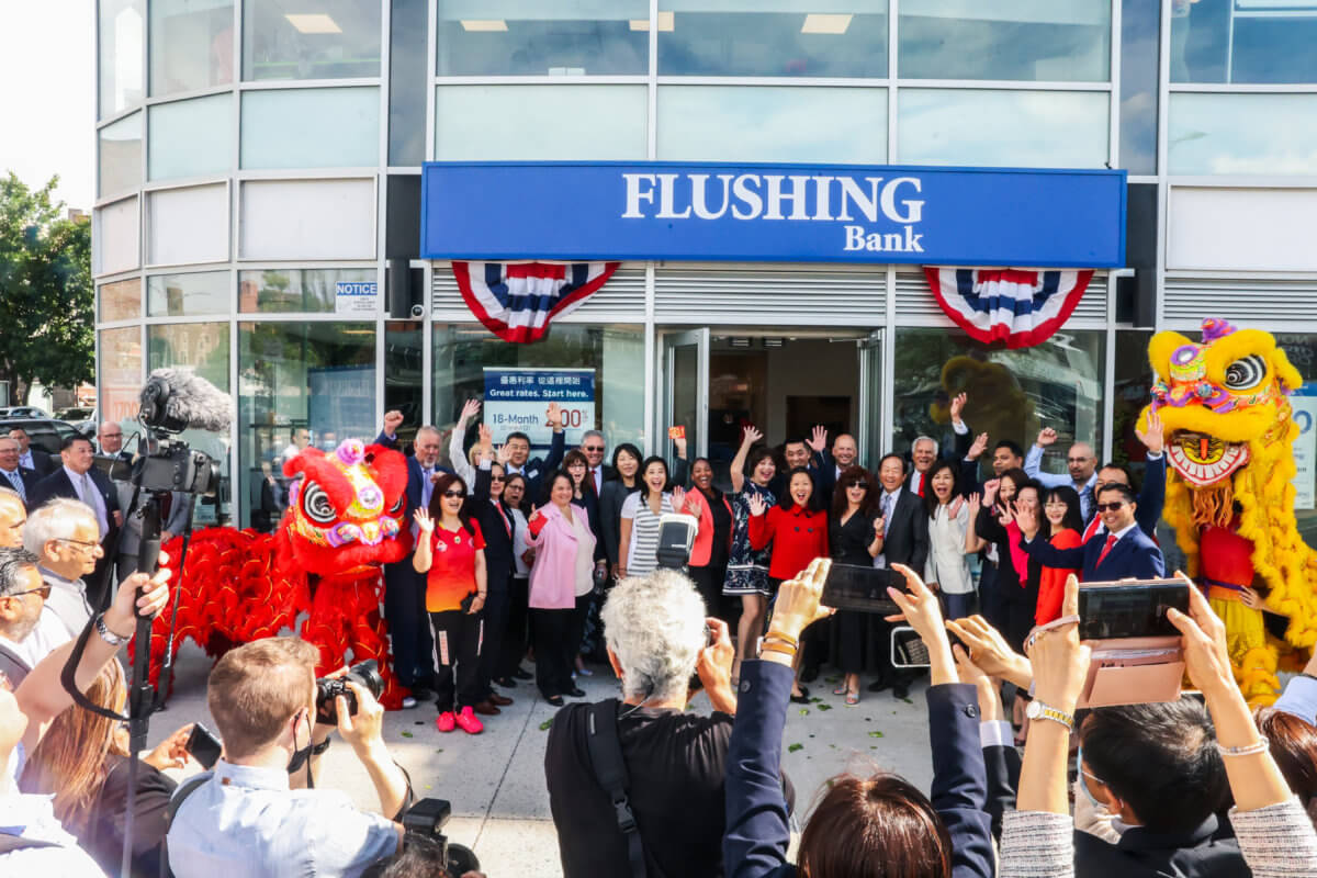 Flushing Bank opens new location in Elmhurst