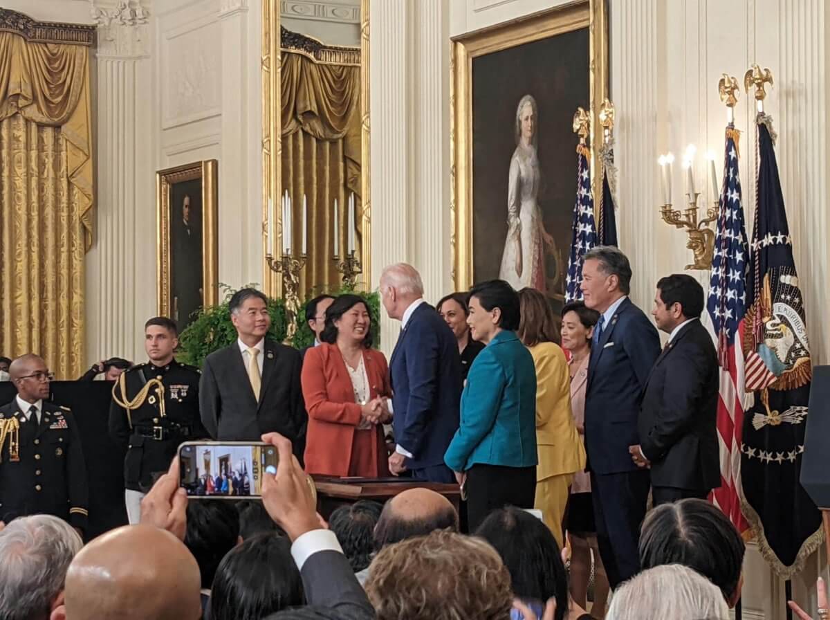Biden signs Meng's bill to establish an Asian American and Pacific Islander museum