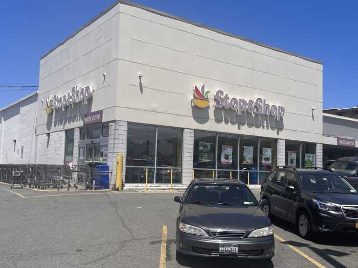 Glendale Maspeth Stop & Shop