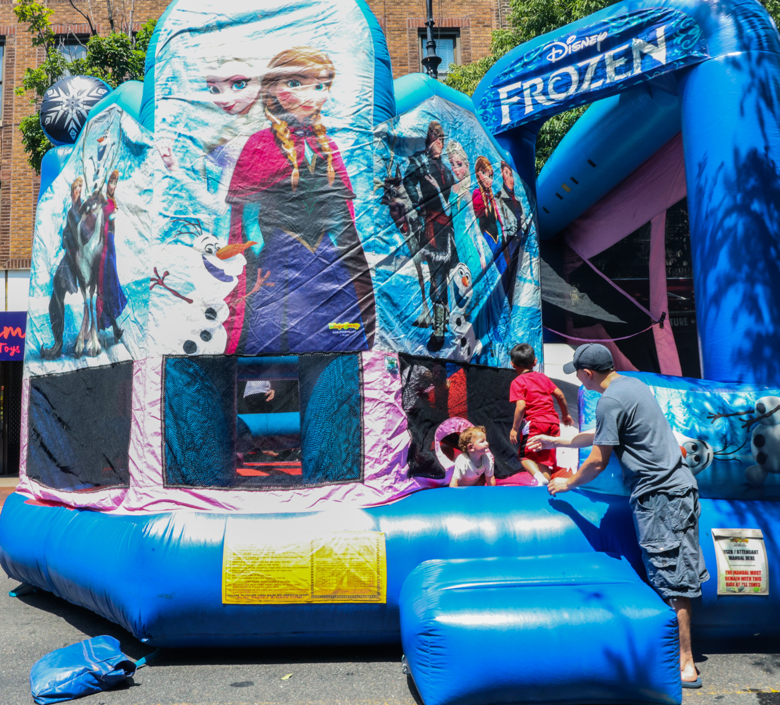 Myrtle Avenue Summer Street Fair