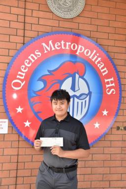 Queens student wins $500 scholarship