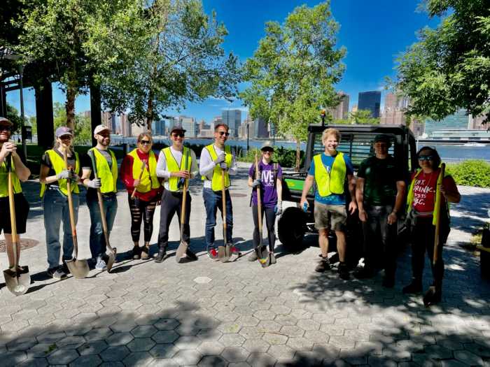 Hunters Point Park Conservancy awarded grant for Gantry Plaza State Park