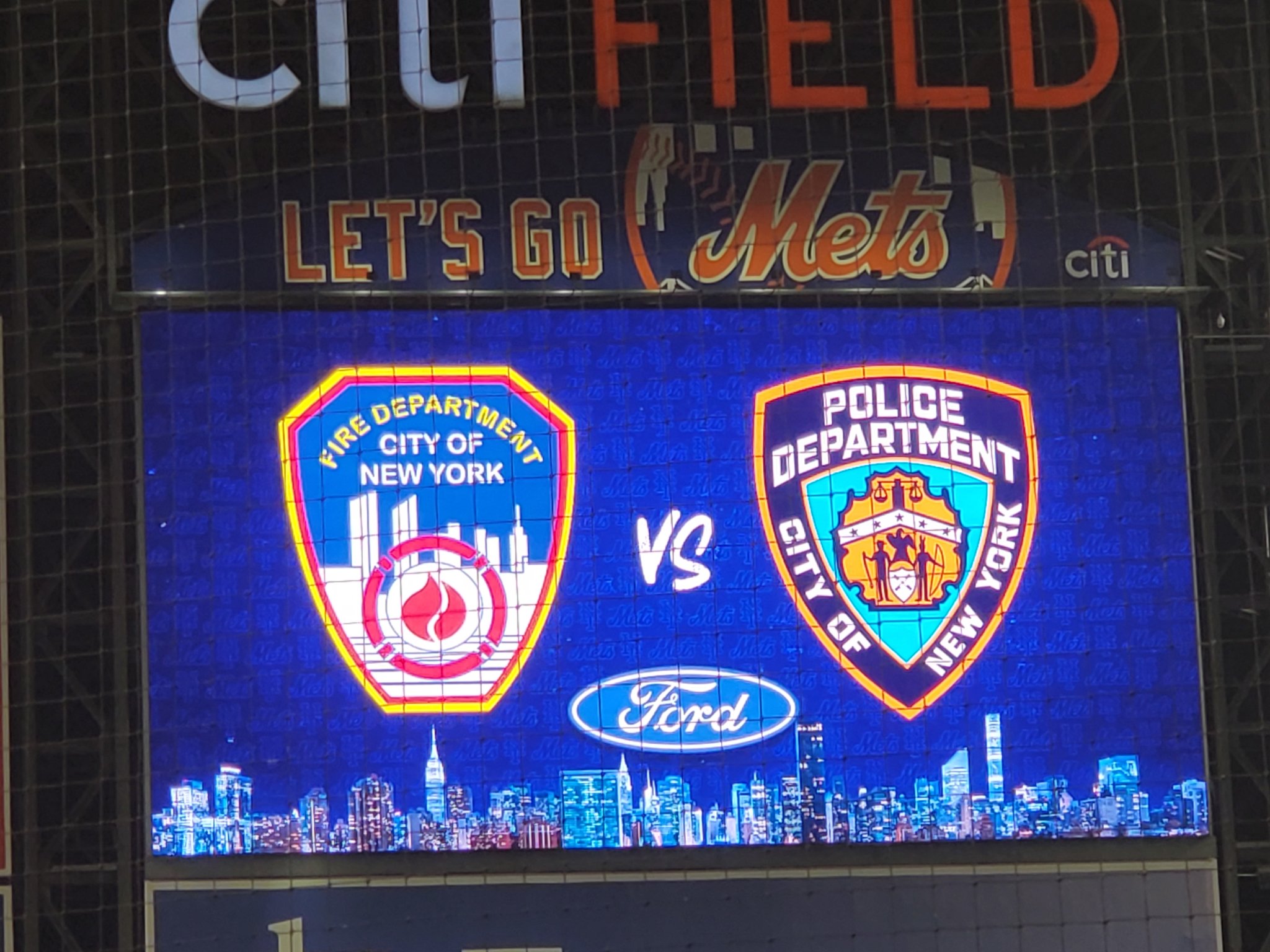 NYPD defeats FDNY in Battle of the Badges game at Citi Field