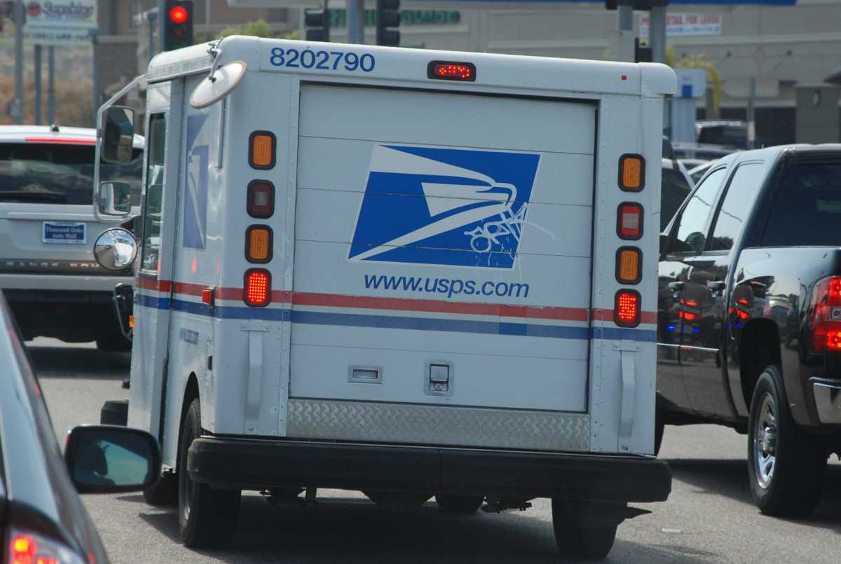 Queens mail