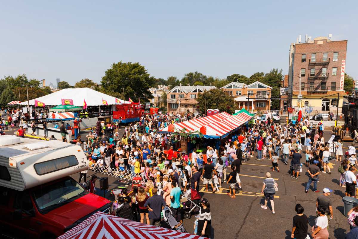Smile on Maspeth Day Carnival