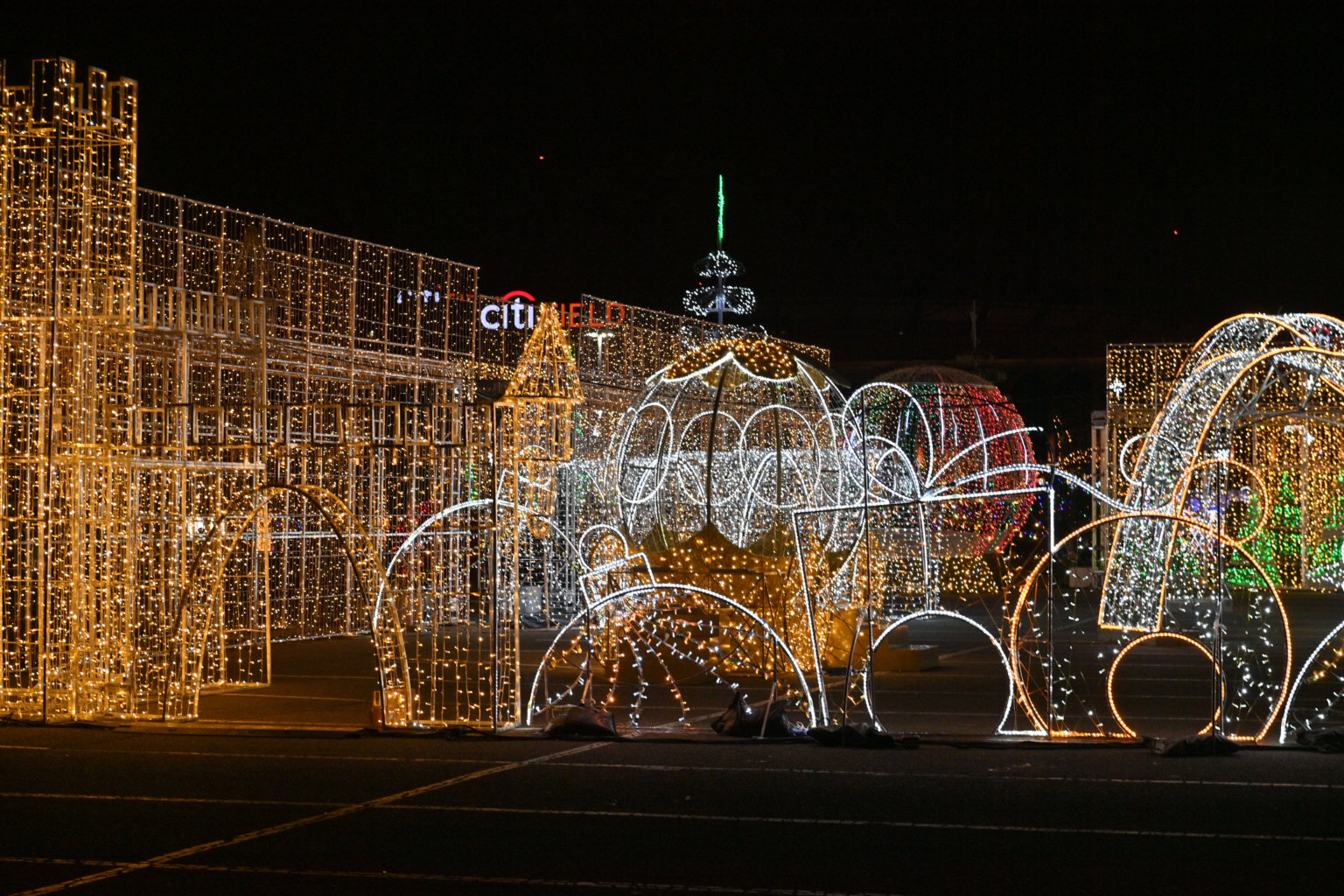 Amaze Light Festival brings dazzling display to Citi Field
