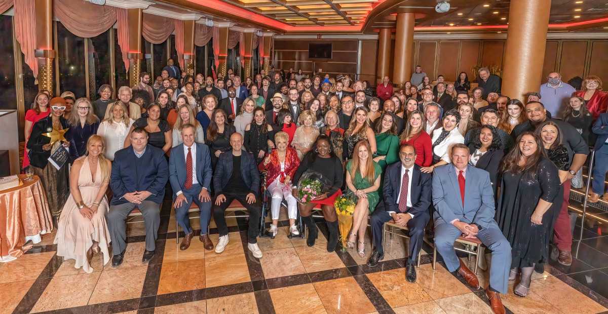 HOLIDAY PARTY-2
