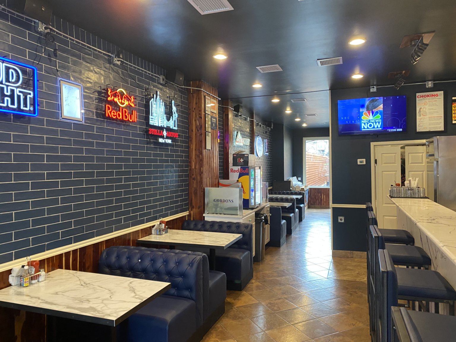 New restaurant Gordon’s opens on Bell Boulevard in Bayside