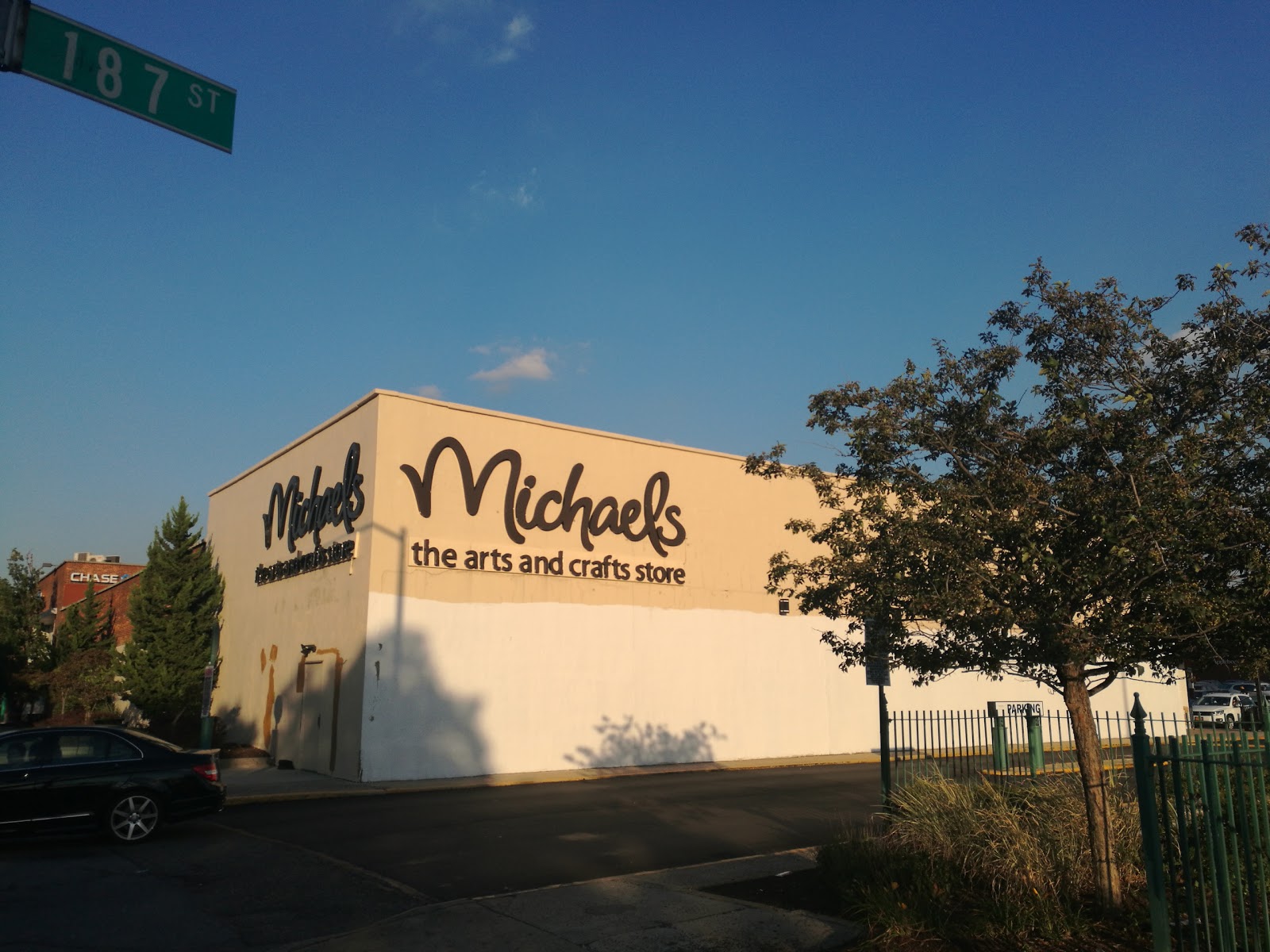 Michaels Arts and Crafts Store