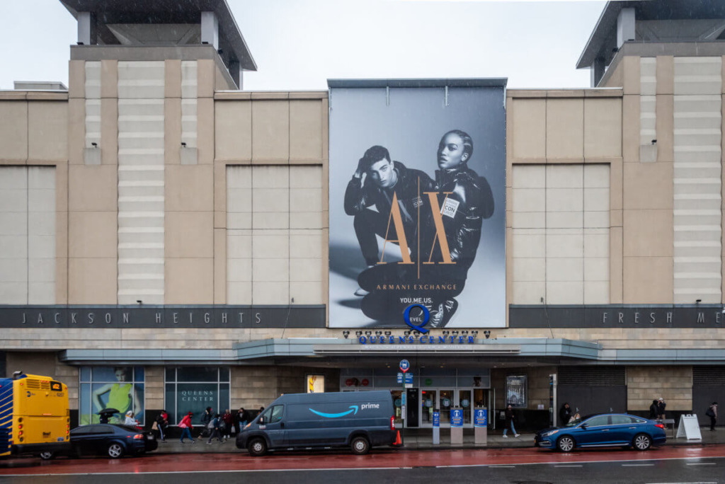 Eyewear retailer Warby Parker to open second Queens location at Queens Center Mall